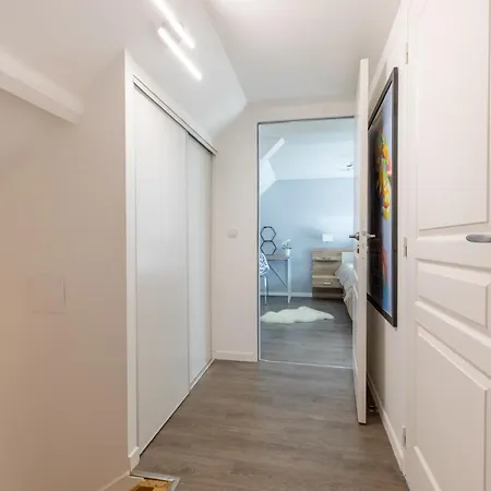 Spacieux Chic - Confort - Proche Parcs & Thermes アパート *