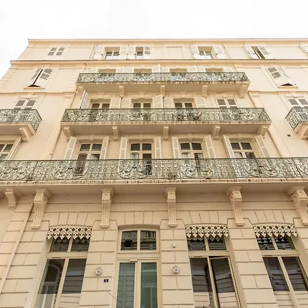 Spacieux Chic - Confort - Proche Parcs & Thermes *