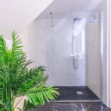 Spacieux Chic - Confort - Proche Parcs & Thermes شقة فيشي