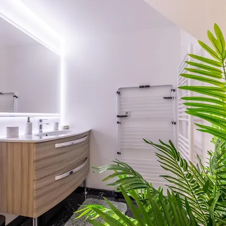 شقة Spacieux Chic - Confort - Proche Parcs & Thermes