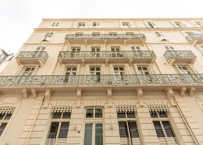 Spacieux Chic - Confort - Proche Parcs & Thermes *